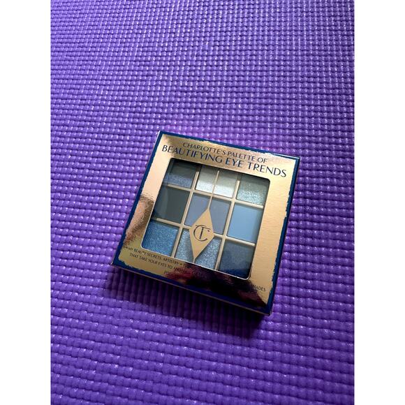 Charlotte Tilbury Eyeshadow Palette Of Beautifying Eye Trends in Denim Dimension - Picture 1 of 7